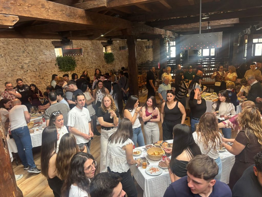 celebración de comida de trabajo del equipo de las Jornadas de la Matanza 2026 